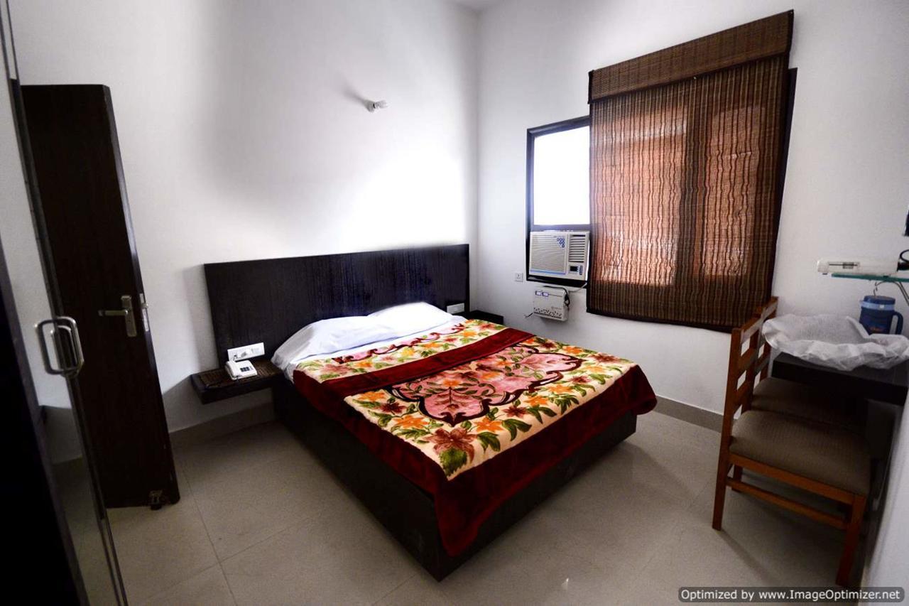 Hotel Mehra Inn Amritsar Zewnętrze zdjęcie